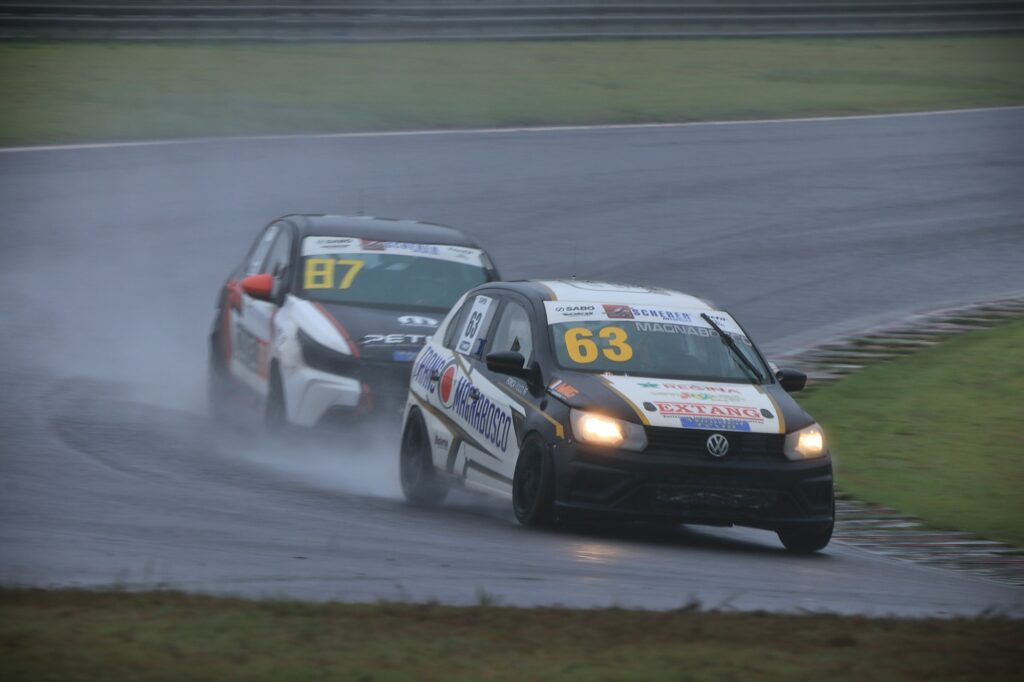 A disputa final entre Gustavo Mascarenhas (#87) e Gustavo Magnabosco (#63) deram o tom da etapa decisiva em Cascavel