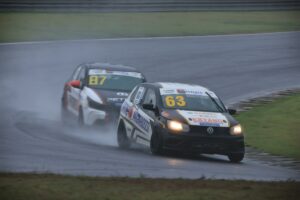 A disputa final entre Gustavo Mascarenhas (#87) e Gustavo Magnabosco (#63) deram o tom da etapa decisiva em Cascavel